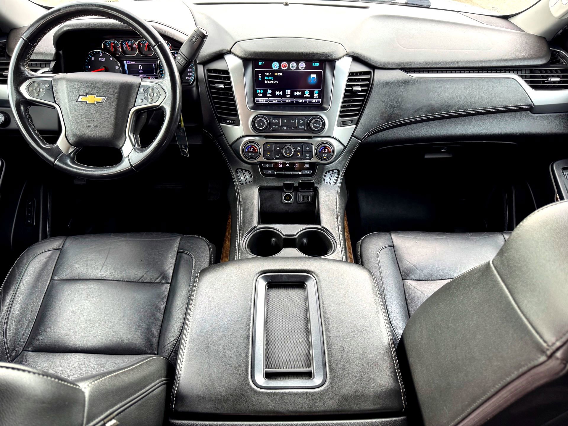 Used 2018 Chevrolet Suburban LT image 24