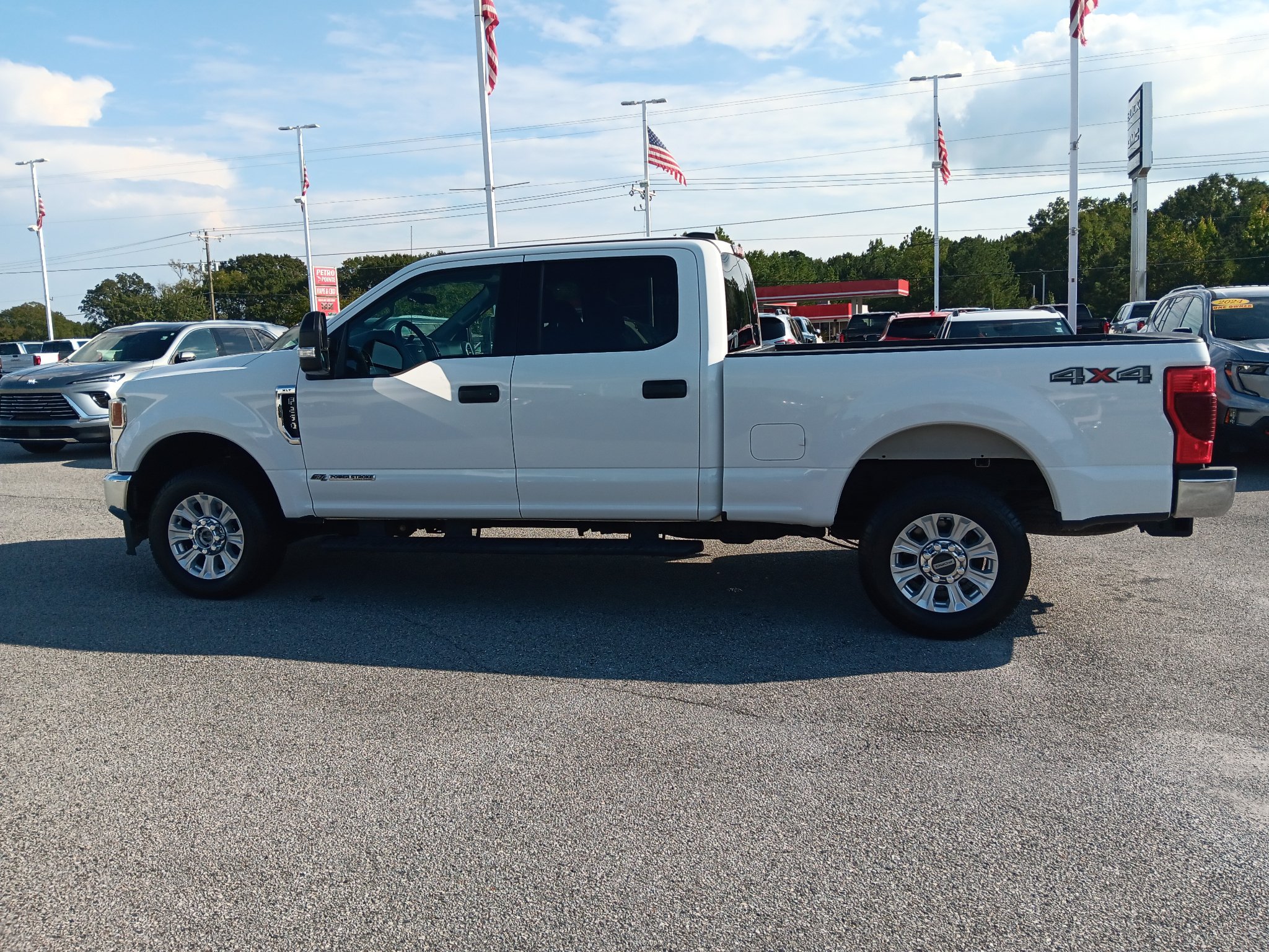 Used 2020 Ford F250 XLT AWD/4WD image 3
