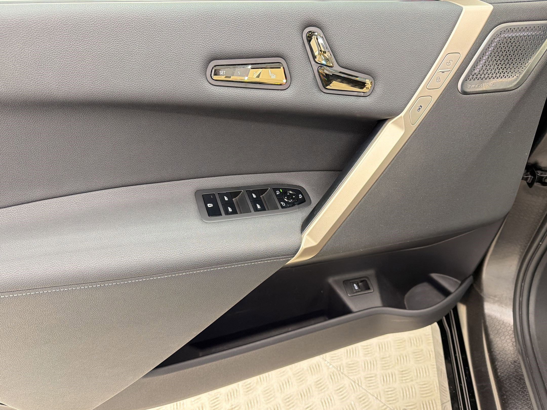 Certified 2023 BMW iX M60 w/ Executive Package image 13