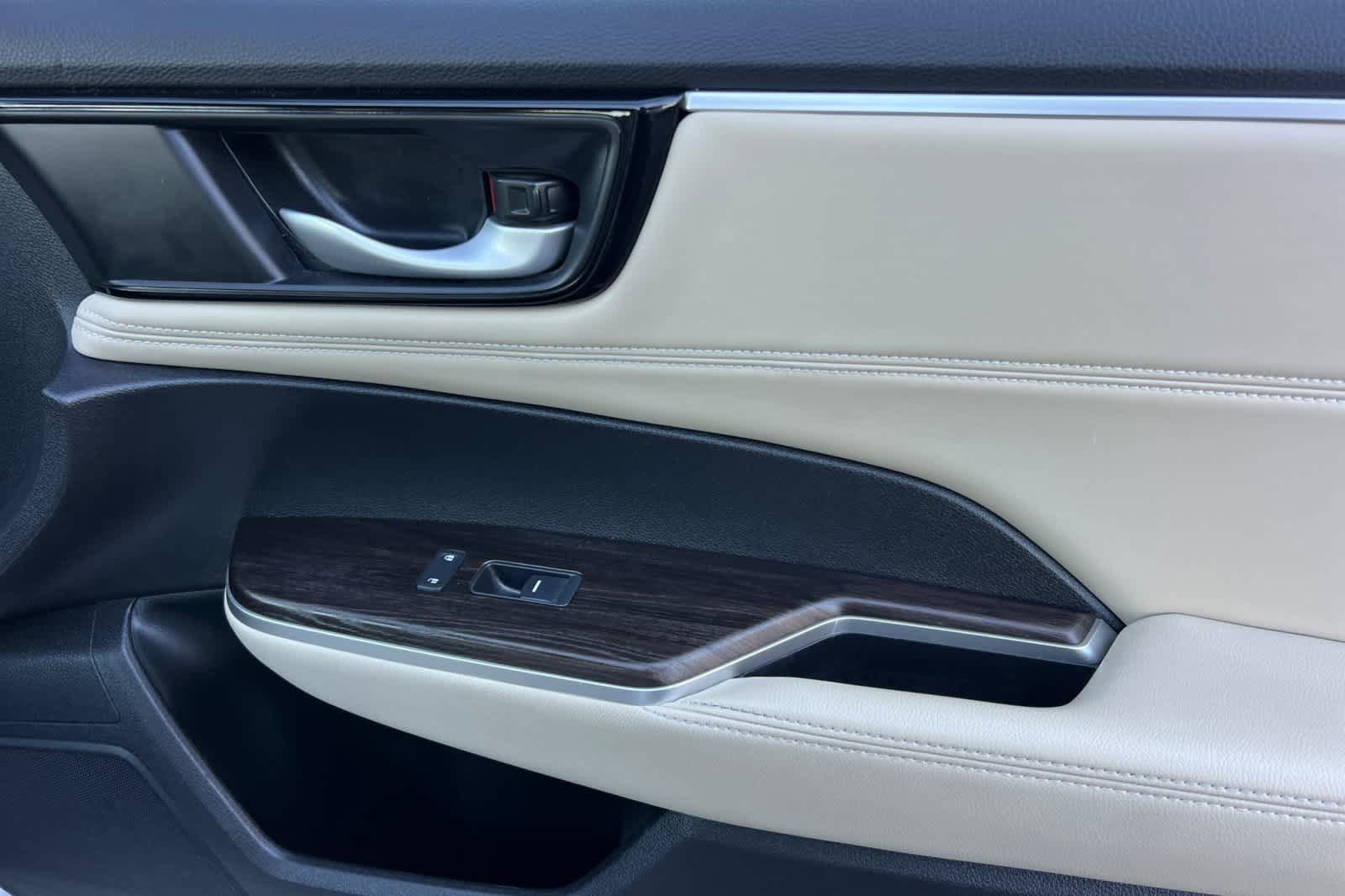 Used 2018 Honda Clarity Plug-In Hybrid image 18