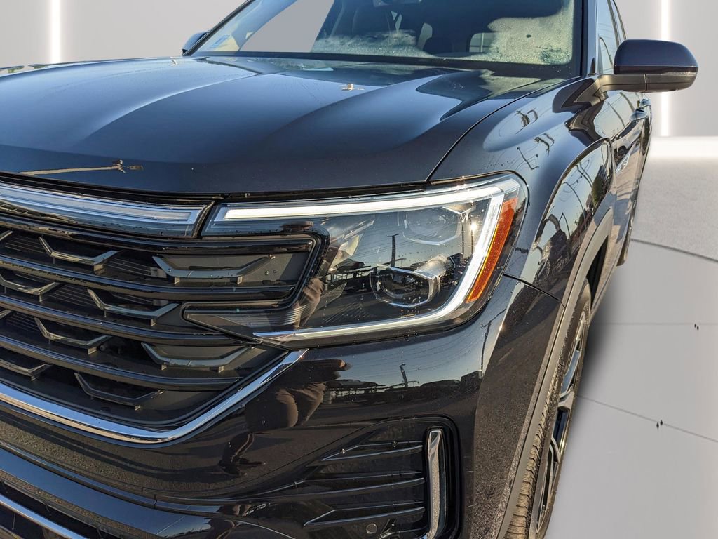 Used 2025 Volkswagen Atlas SEL Premium R-Line image 9