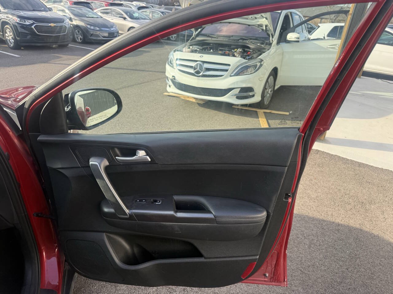 Used 2021 Kia Sportage LX AWD/4WD image 13