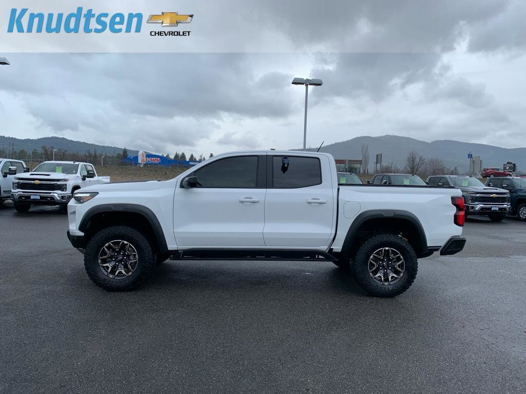 Used 2025 Chevrolet Colorado ZR2 w/ Technology Package image 4