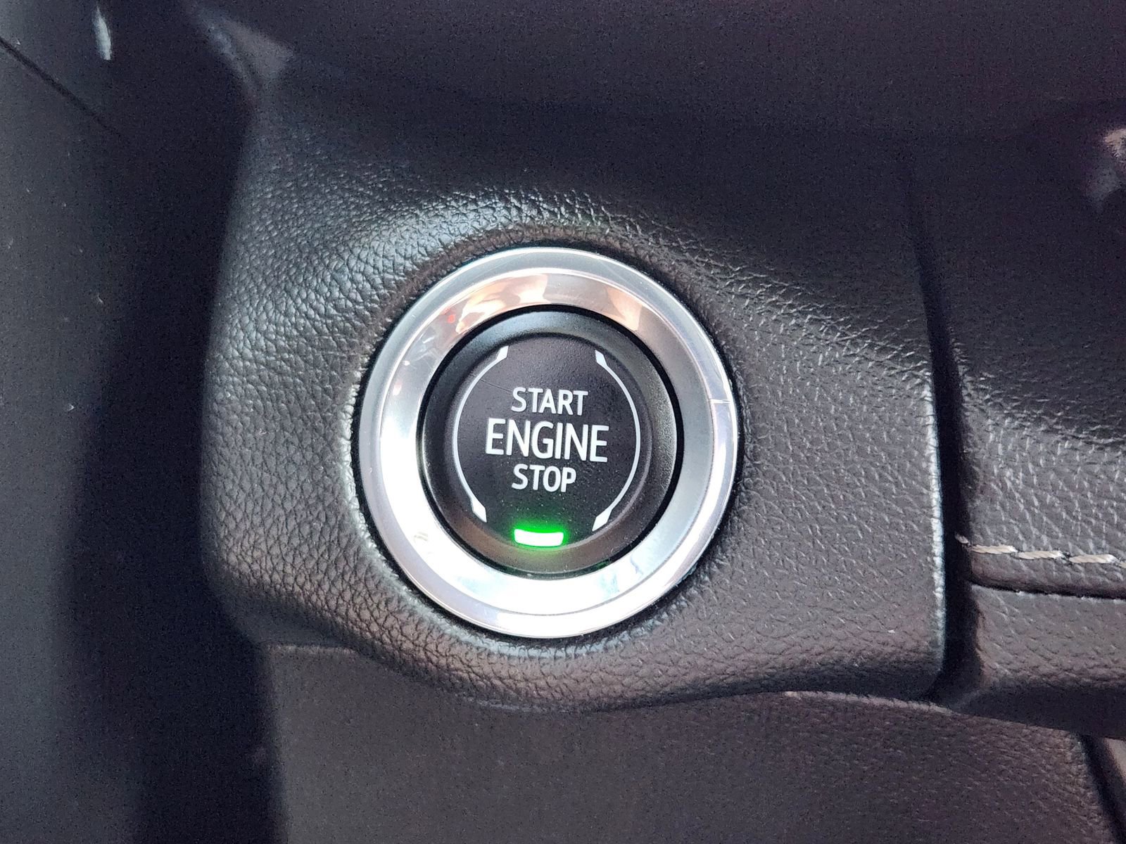 Used 2023 Buick Envision Essence w/ Sport Touring Package image 21