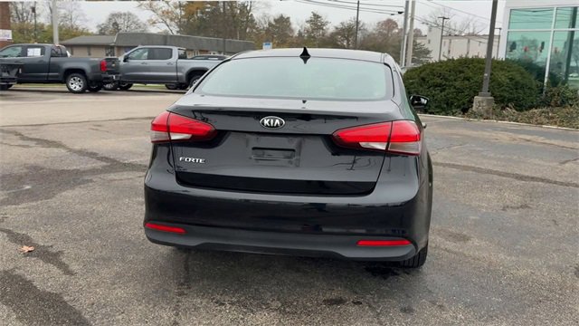 Used 2017 Kia Forte LX image 7