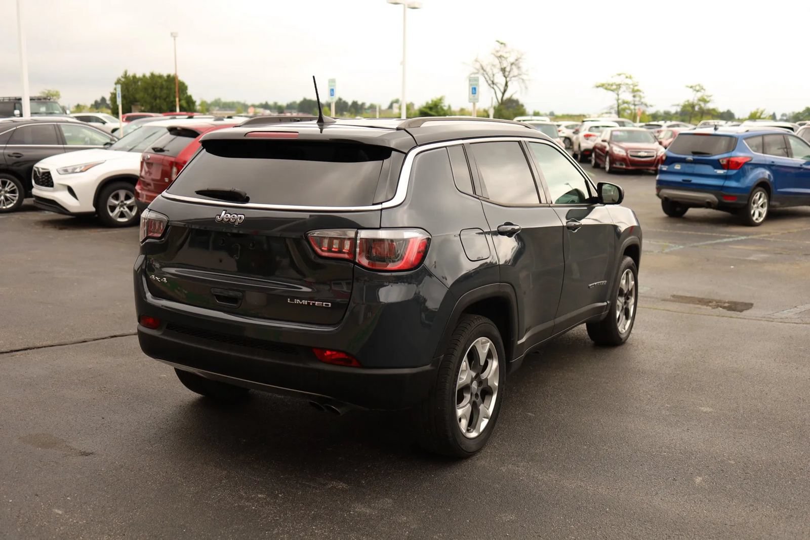 Used 2018 Jeep Compass Limited AWD/4WD image 5