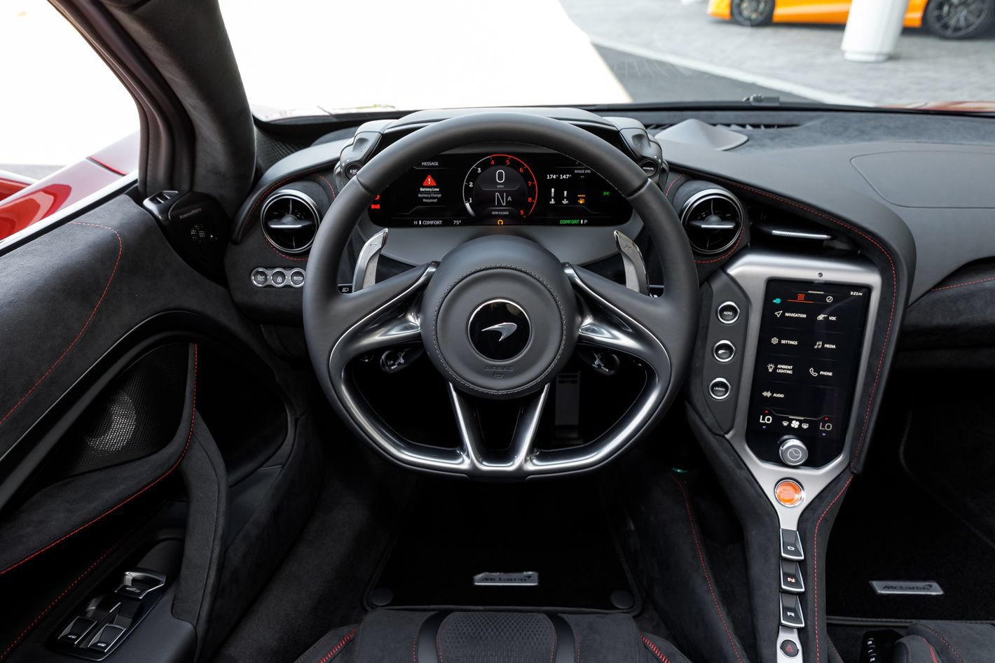 Used 2027 McLaren 750S Spider RWD image 63