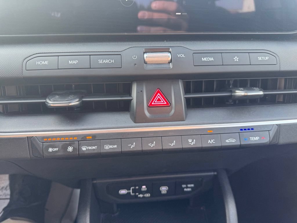 Used 2025 Kia K4 FWD image 20