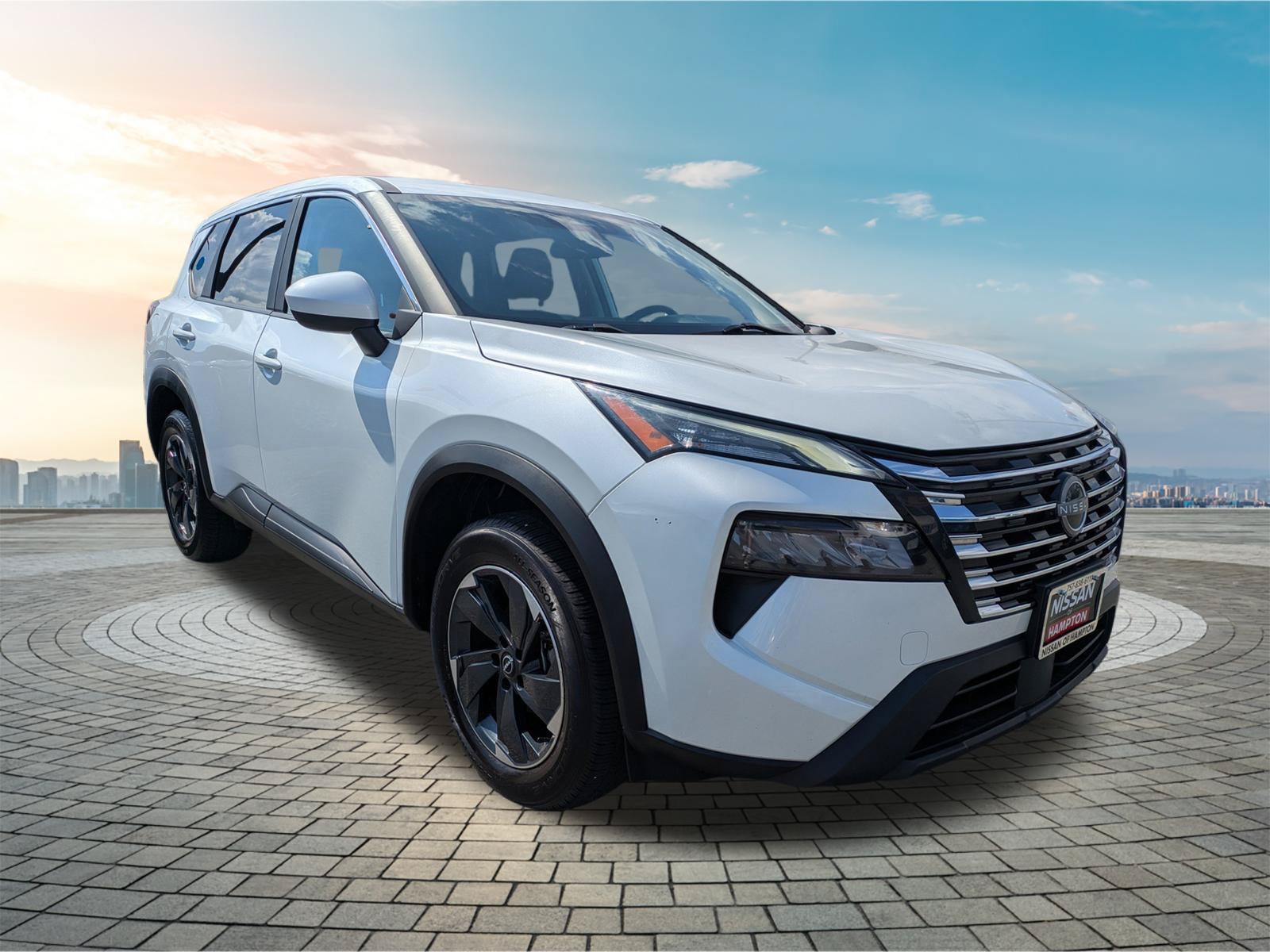 Used 2024 Nissan Rogue SV AWD/4WD image 2