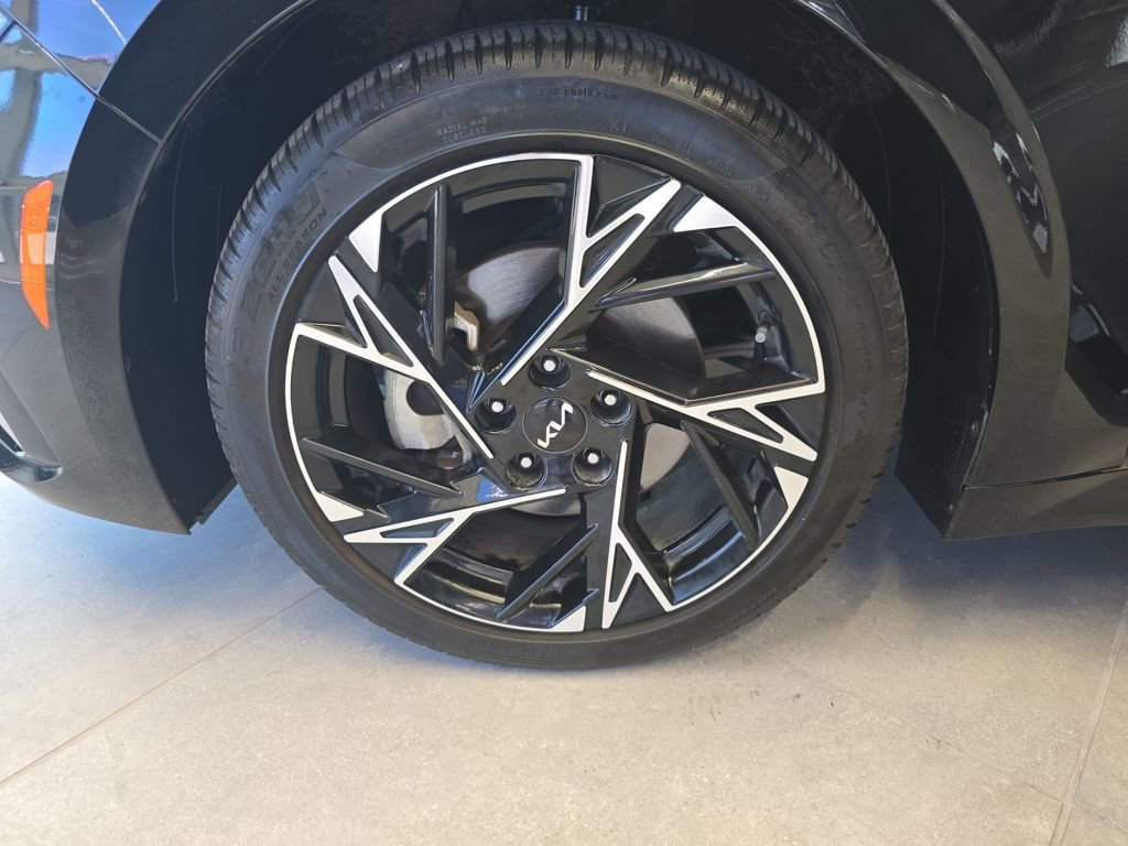 Certified 2025 Kia K5 GT-Line image 36