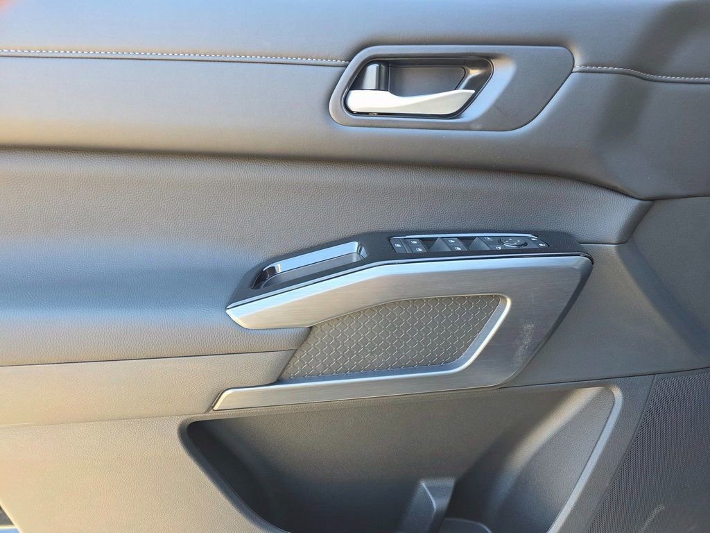 New 2026 Nissan Pathfinder SL AWD/4WD image 16
