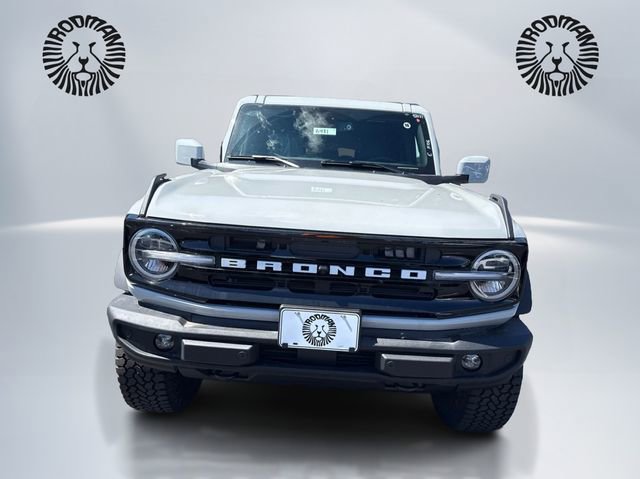 New 2026 Ford Bronco Outer Banks w/ Sasquatch Package AWD/4WD image 2