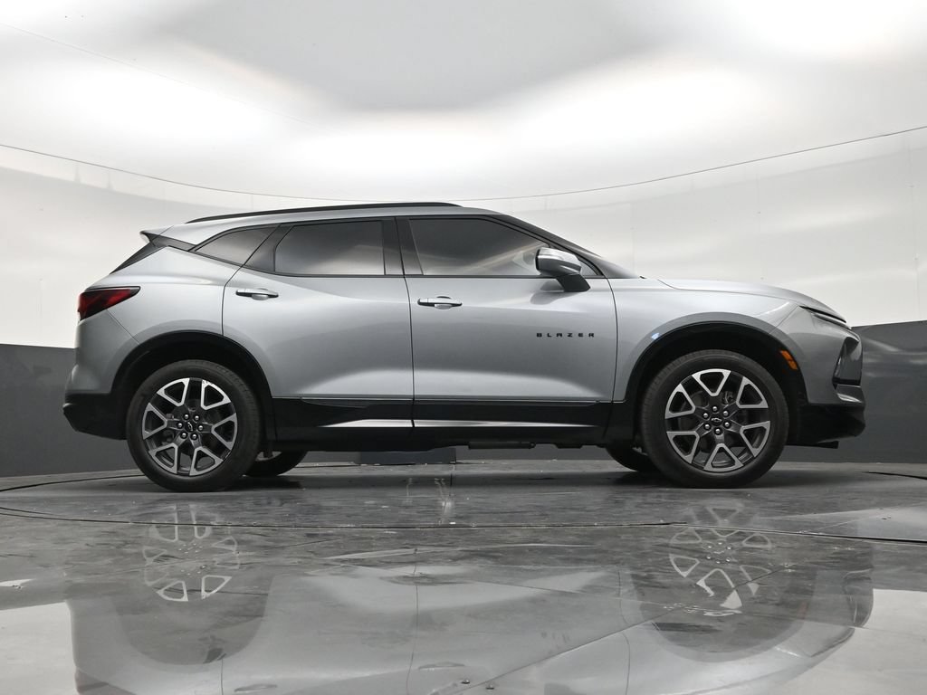 Used 2023 Chevrolet Blazer RS w/ Enhanced Convenience Package FWD image 25