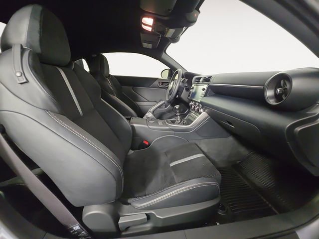 Used 2024 Toyota GR86 Premium RWD image 15