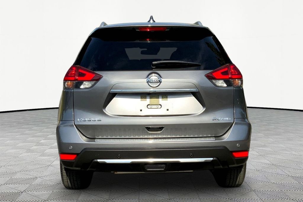 Used 2020 Nissan Rogue SV w/ Premium Package image 6