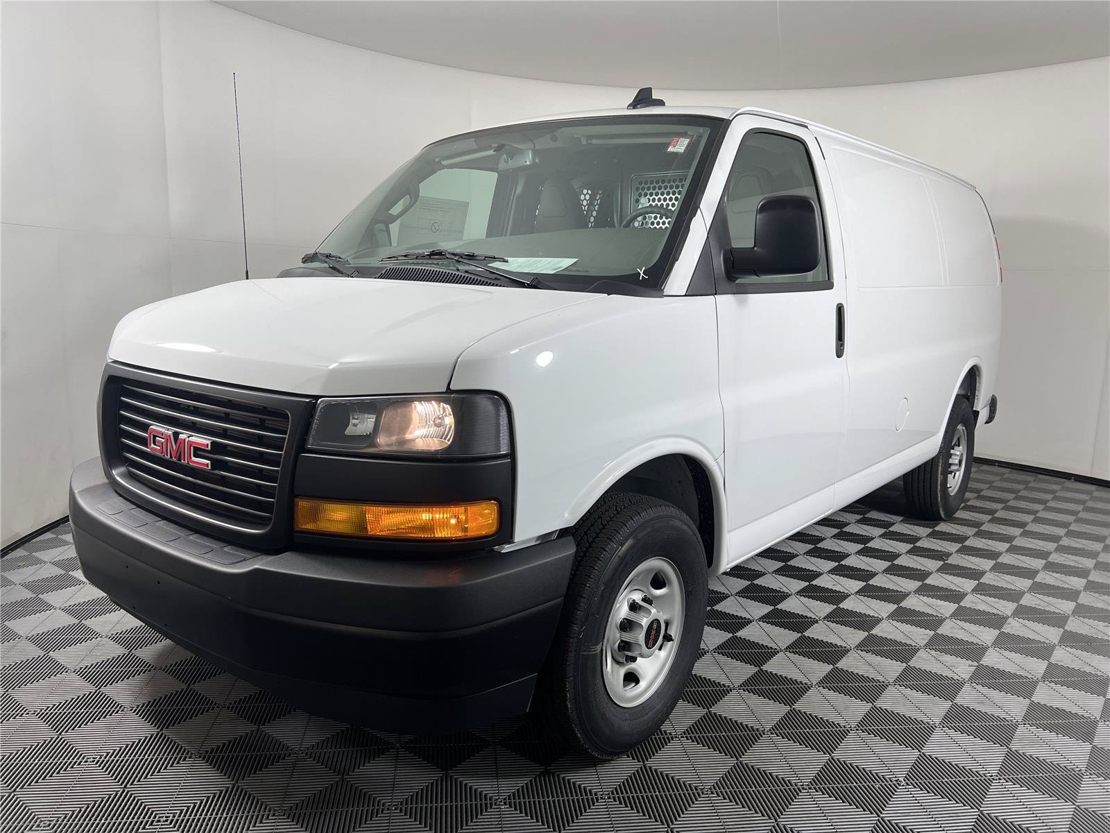 New 2025 GMC Savana 2500 w/ Driver Convenience Package RWD image 3