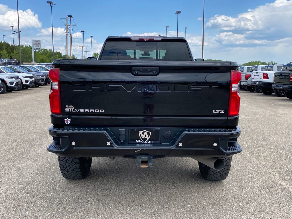 Used 2020 Chevrolet Silverado 3500 LTZ w/ LTZ Plus Package AWD/4WD image 5