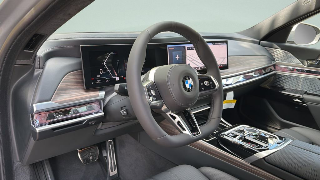New 2026 BMW 760i xDrive w/ Premium Package image 9