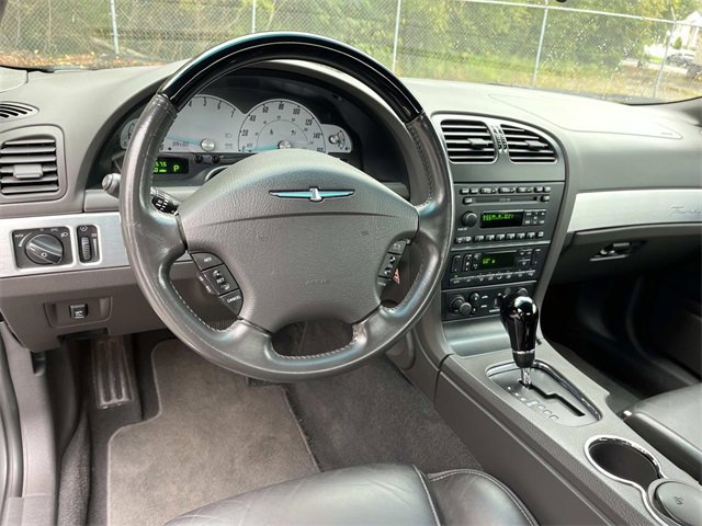 Used 2002 Ford Thunderbird image 10