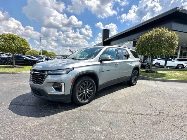 Used 2023 Chevrolet Traverse RS FWD image 5