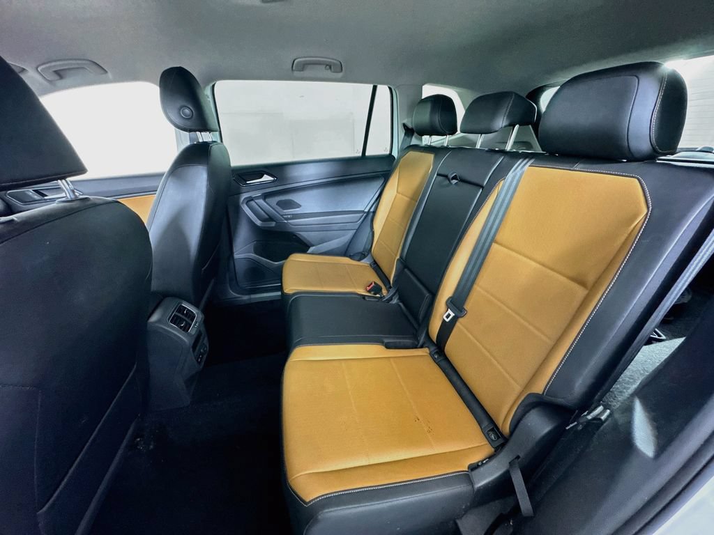 Used 2018 Volkswagen Tiguan SE AWD/4WD image 23