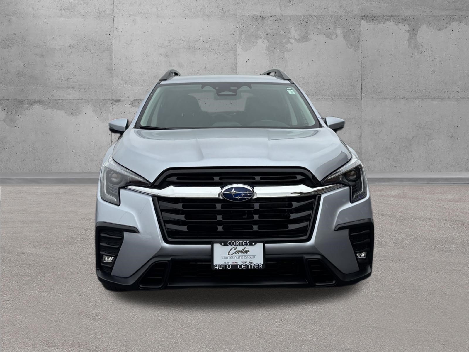 Used 2023 Subaru Ascent Limited AWD/4WD image 2