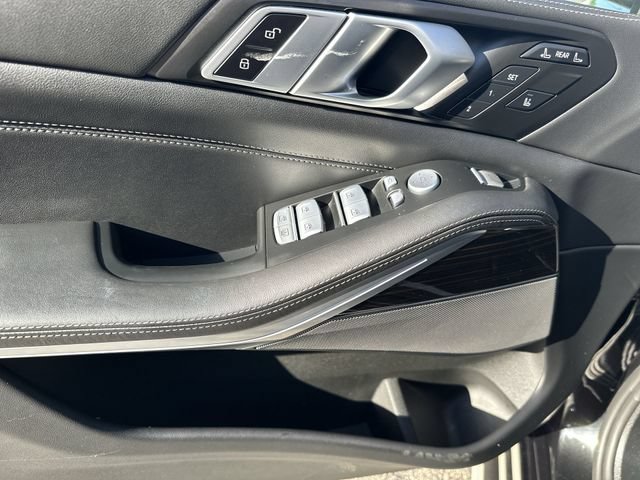 Used 2025 BMW X7 xDrive40i AWD/4WD image 15