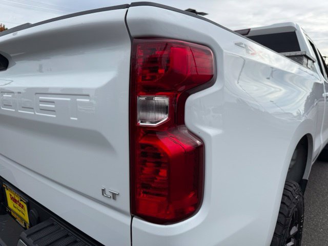 Used 2022 Chevrolet Silverado 1500 LT AWD/4WD image 13