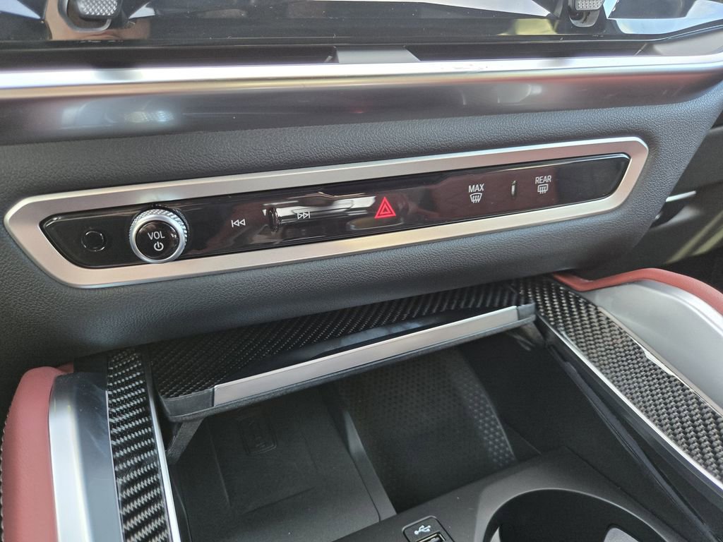 New 2026 BMW X6 M60i w/ Climate Comfort Package image 22