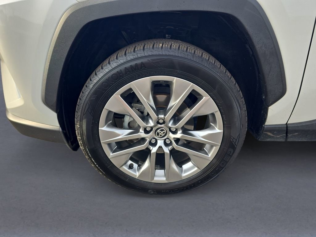 Used 2020 Toyota RAV4 Limited image 9