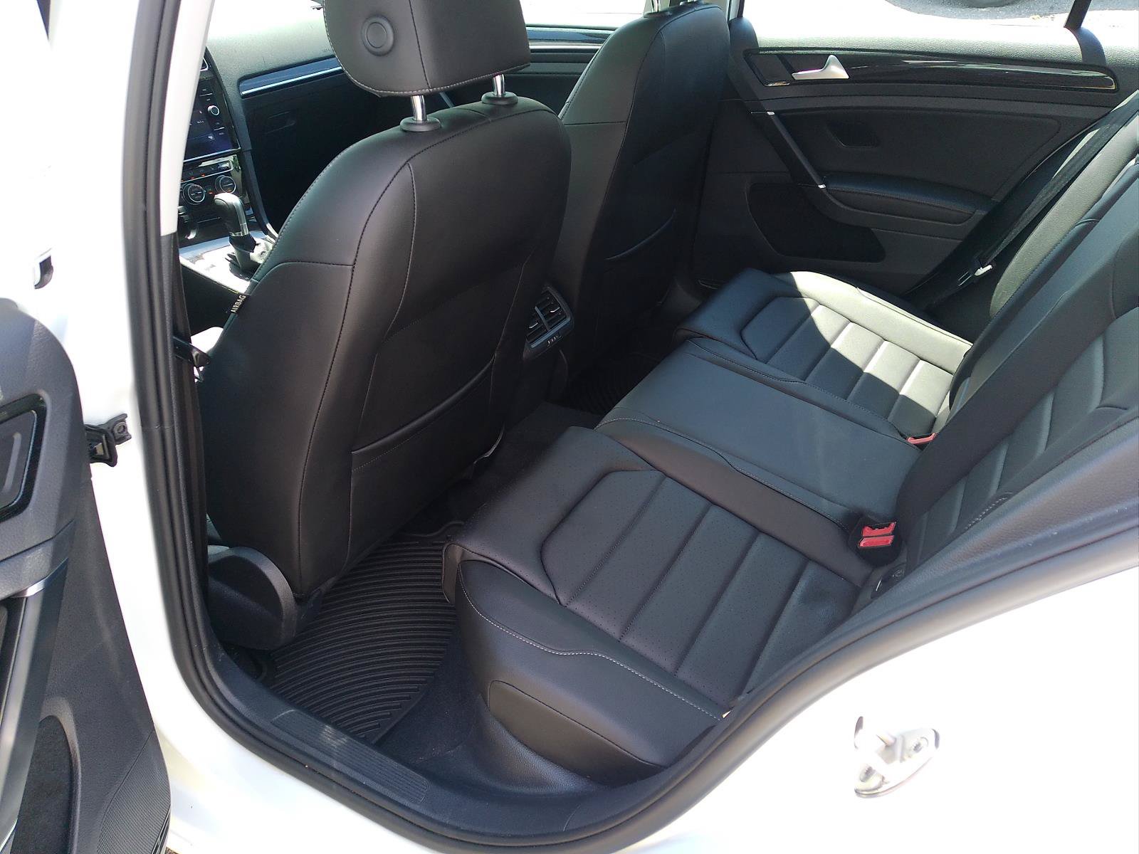 Used 2018 Volkswagen Golf SEL FWD image 22