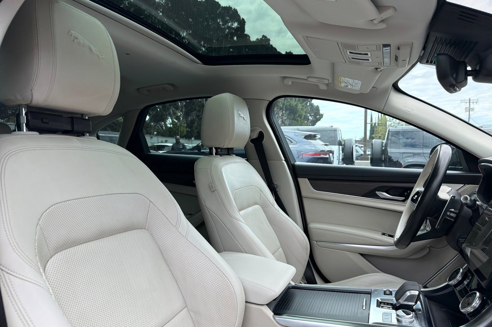 Used 2021 Jaguar XF S RWD image 27