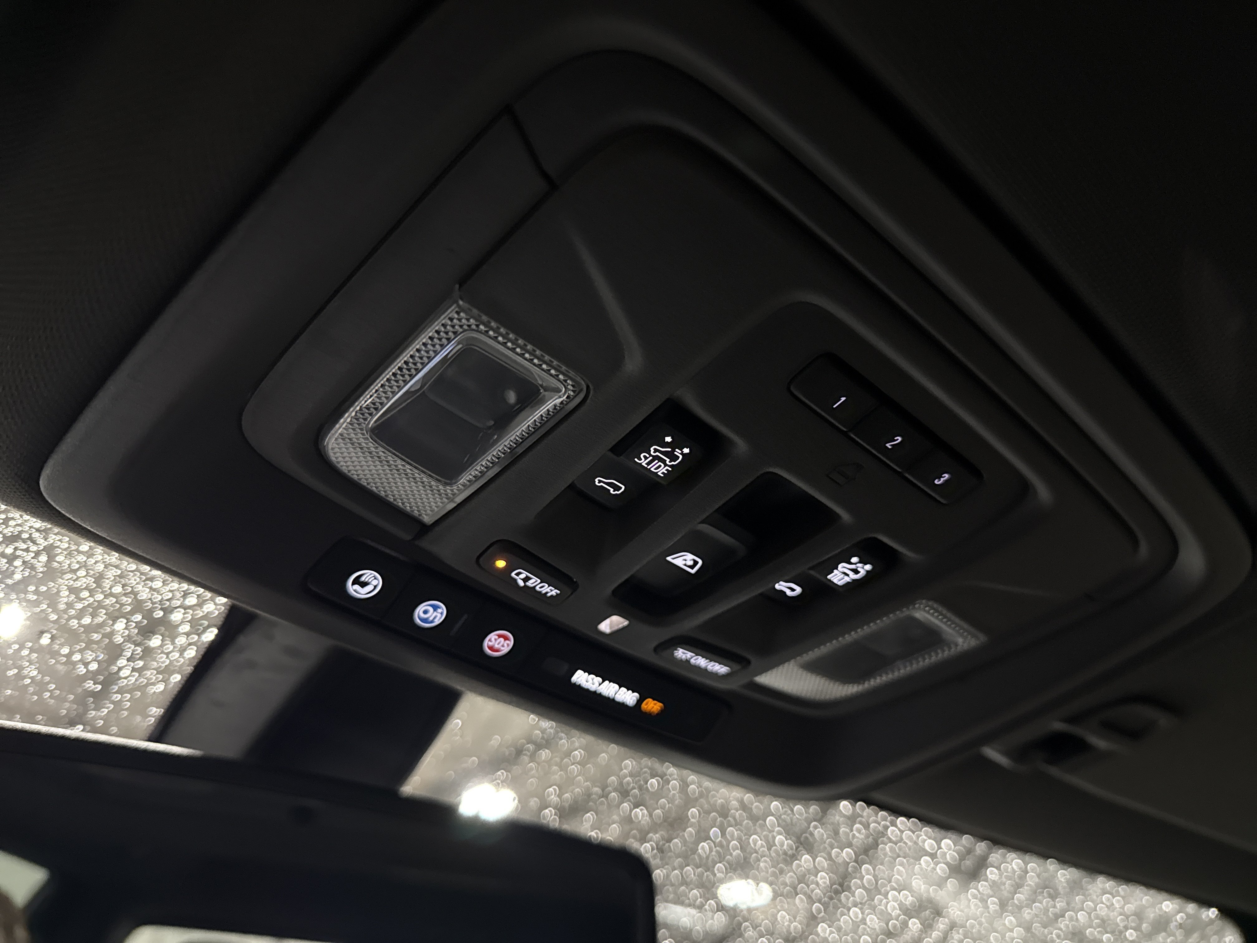 Used 2019 GMC Sierra 1500 SLT w/ SLT Premium Package AWD/4WD image 12