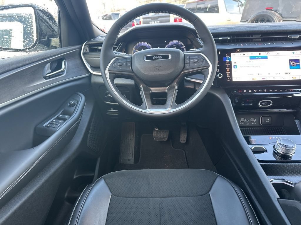 New 2026 Jeep Grand Cherokee Altitude AWD/4WD image 16