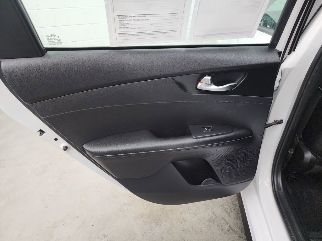 Used 2020 Kia Forte LXS FWD image 21