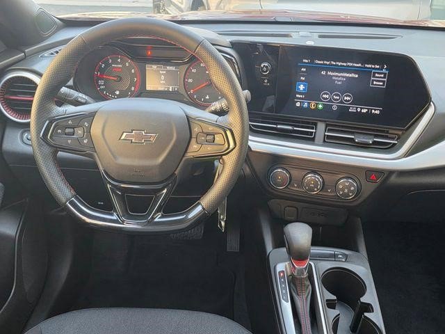 Certified 2024 Chevrolet Trax RS w/ Driver Confidence Package image 17