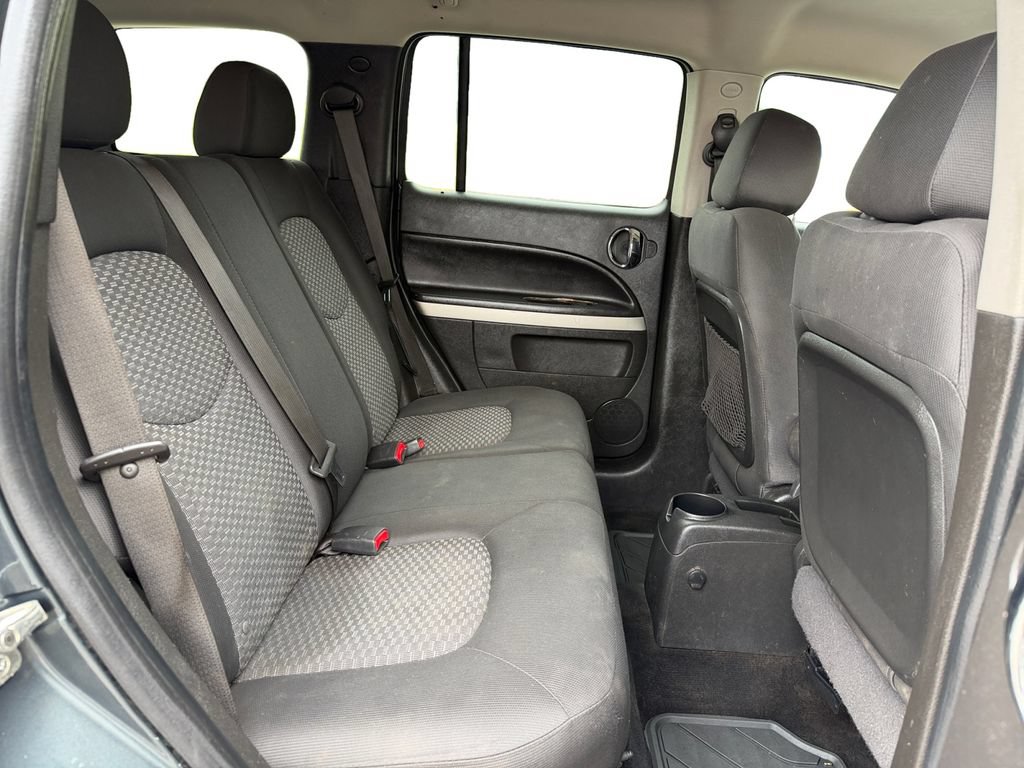 Used 2011 Chevrolet HHR LS FWD image 17