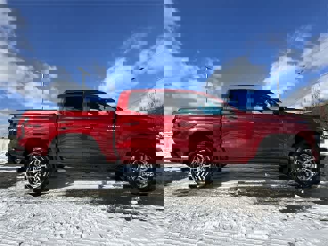 Used 2023 Chevrolet Colorado LT image 3