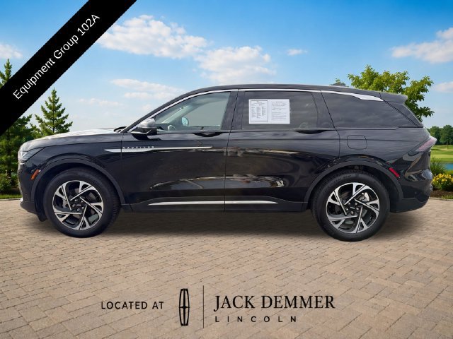 Used 2024 Lincoln Nautilus Premier w/ Equipment Group 102A AWD/4WD image 3