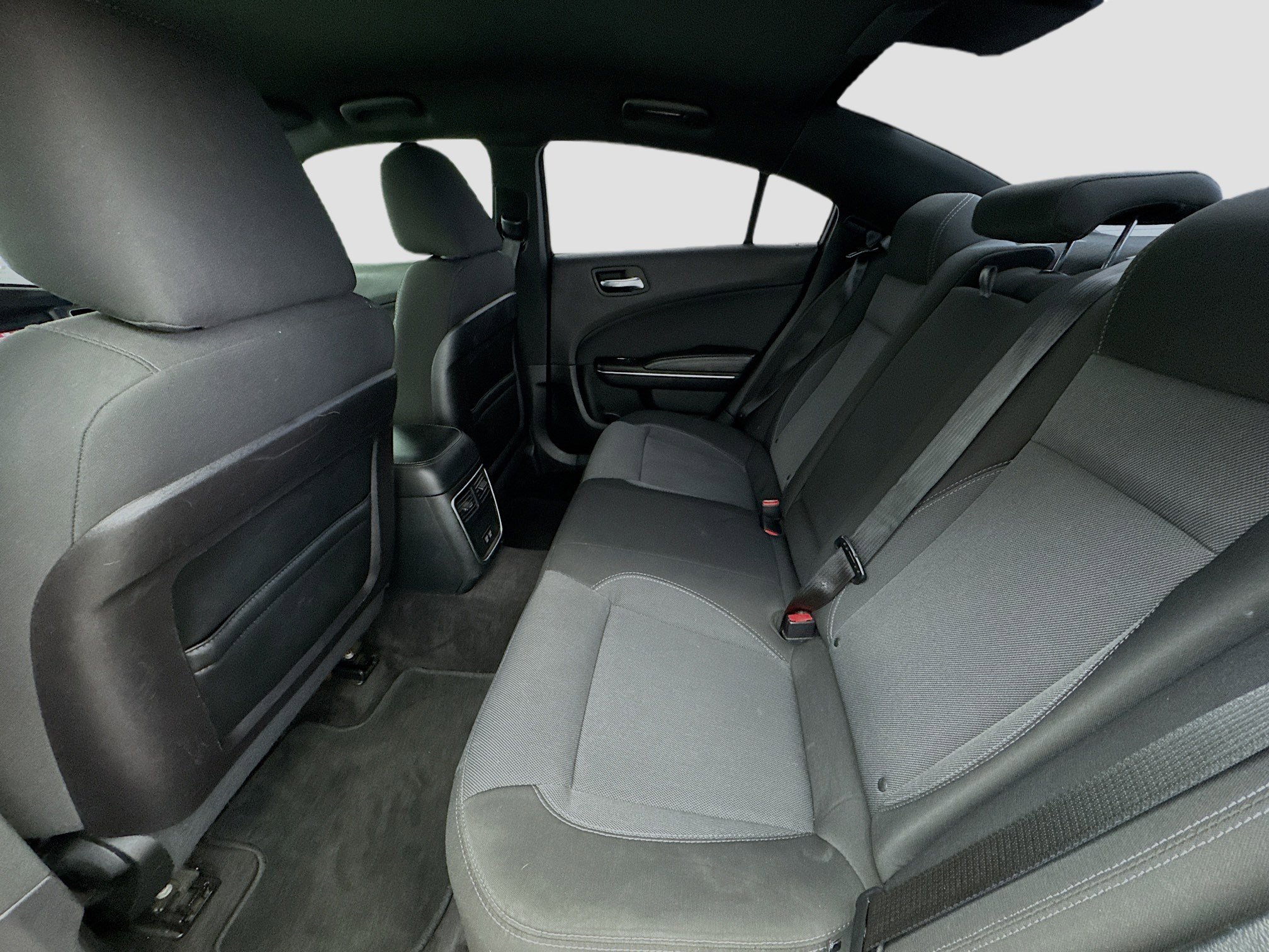 Used 2016 Dodge Charger SE image 14