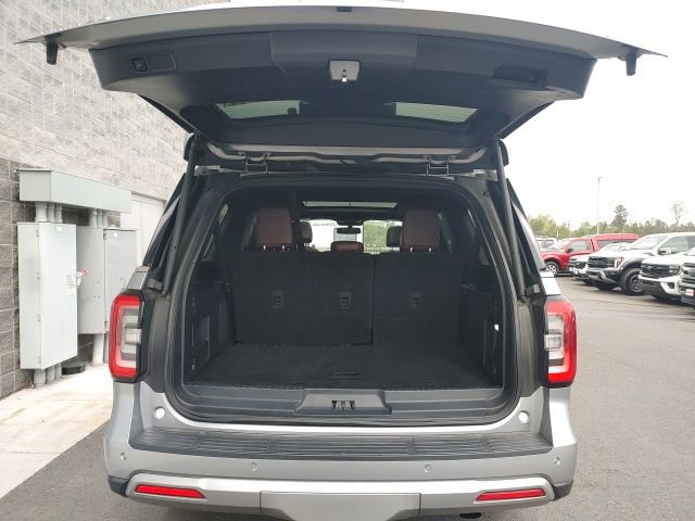 Used 2022 Ford Expedition Max Limited image 8