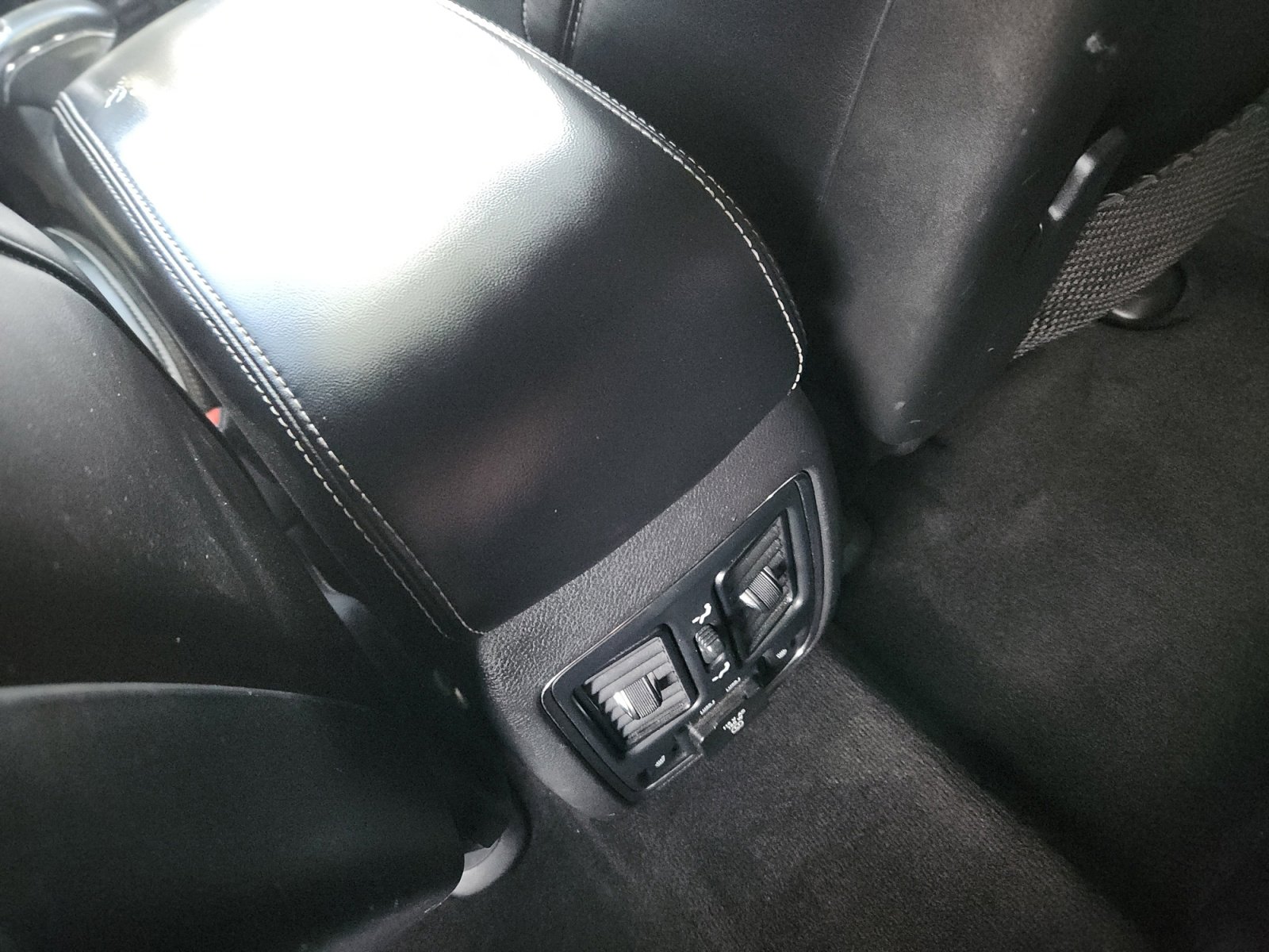 Used 2014 Jeep Grand Cherokee SRT w/ Trailer Tow Group IV image 33