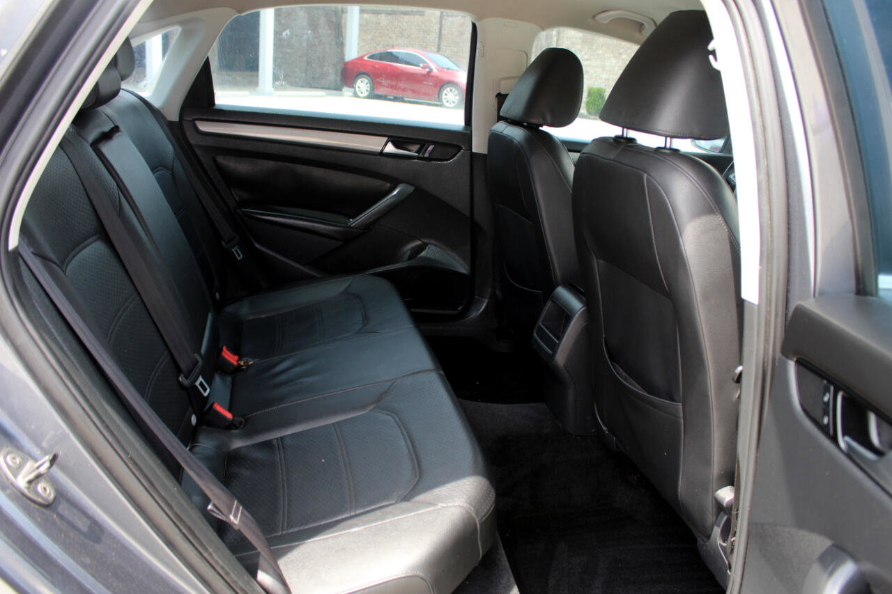Used 2014 Volkswagen Passat 1.8T Wolfsburg Edition image 12