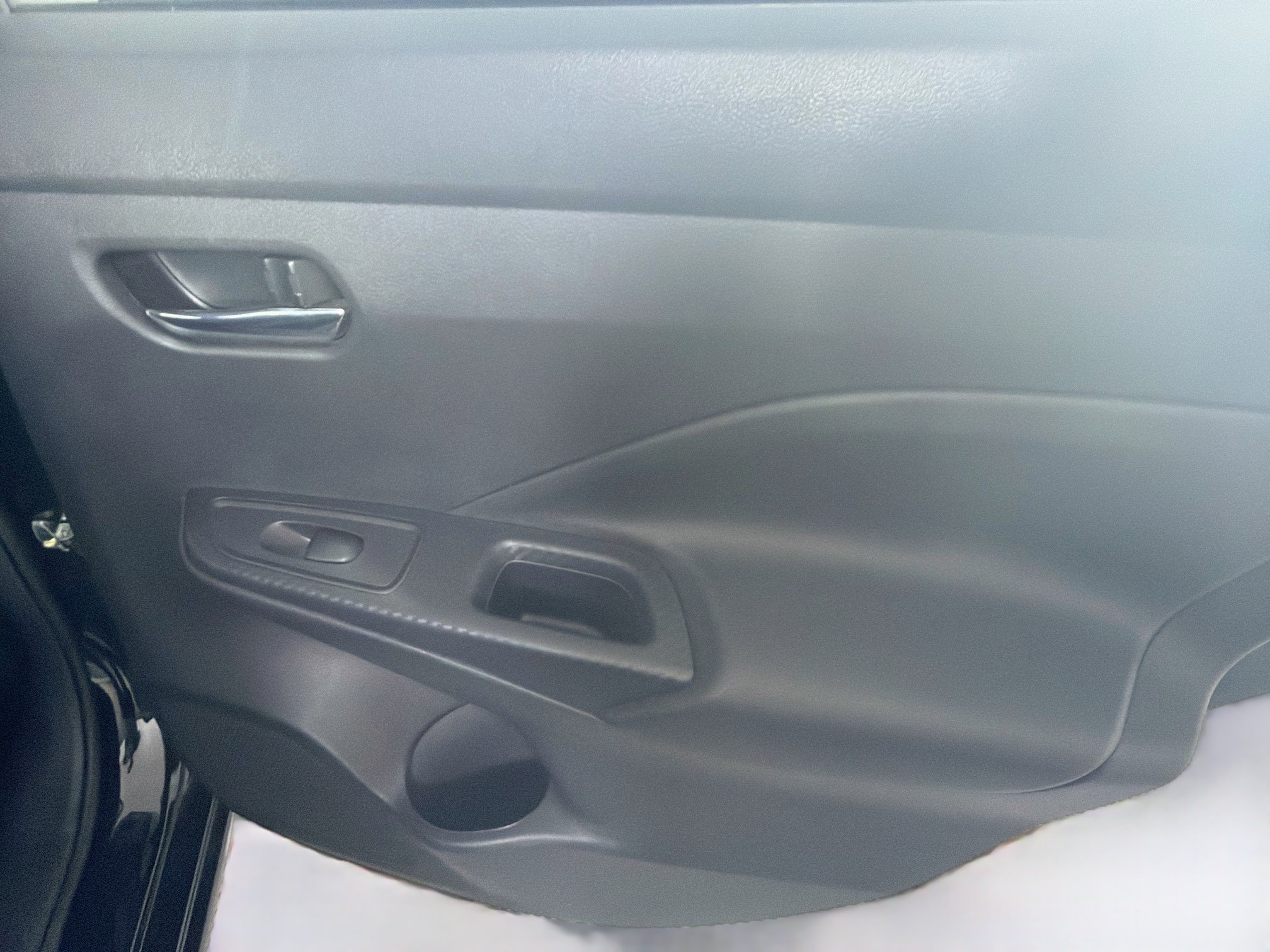 Used 2024 Nissan Versa SV FWD image 27