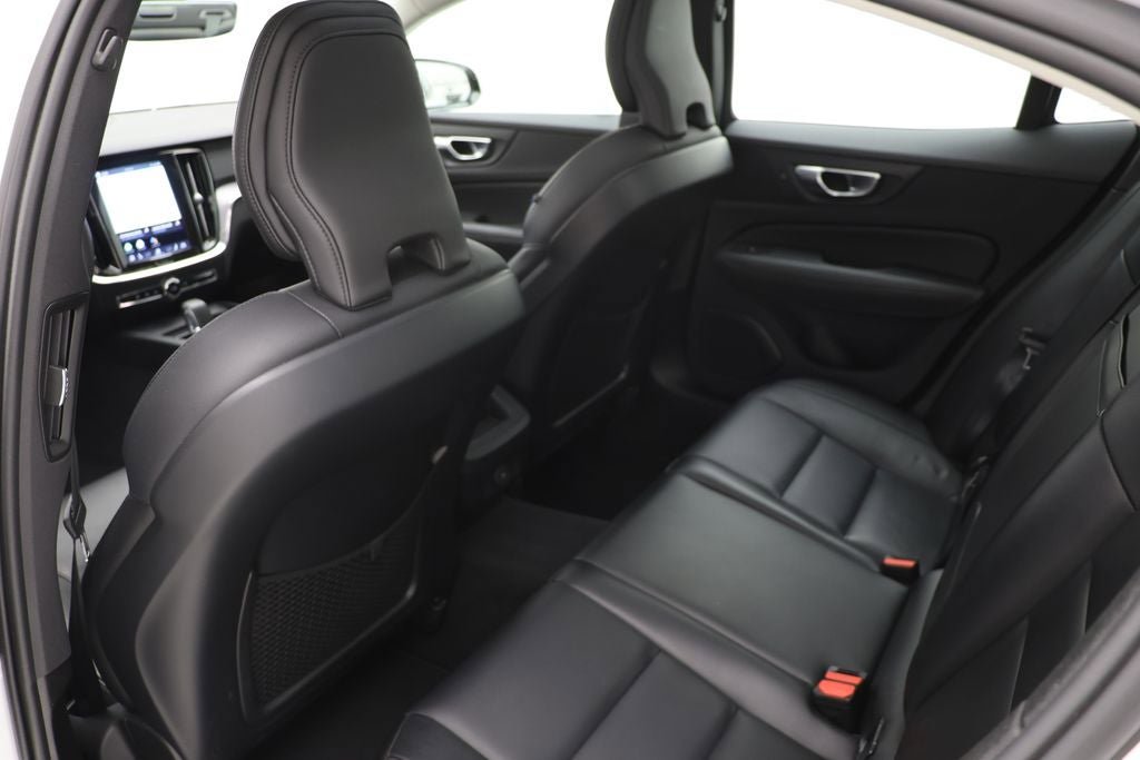 Used 2024 Volvo S60 B5 Core FWD image 10