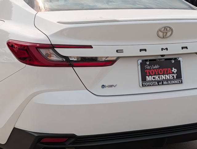 Used 2025 Toyota Camry SE FWD image 8