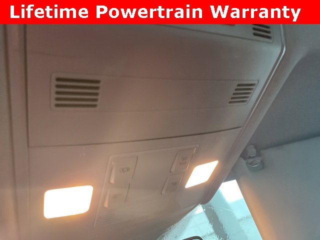 Used 2024 Volkswagen Jetta SE image 25