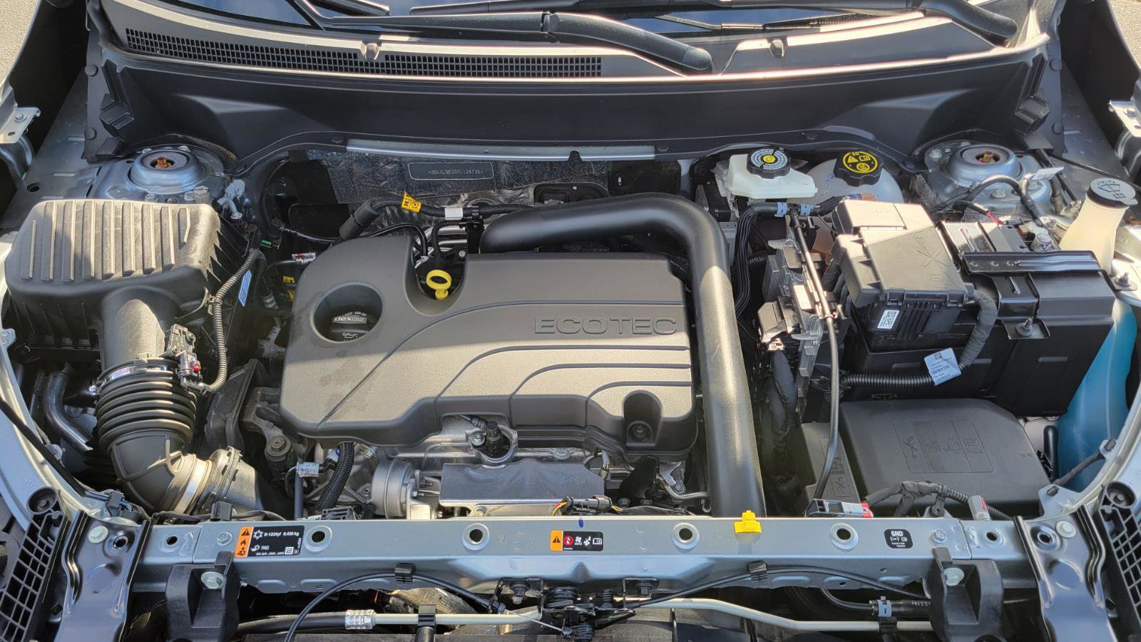 Used 2023 GMC Terrain SLE image 18