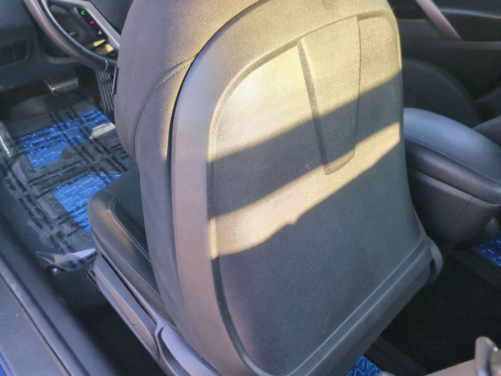 Used 2017 Hyundai Veloster image 16