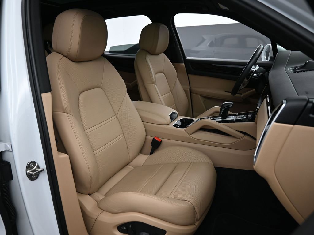 Certified 2023 Porsche Cayenne image 31